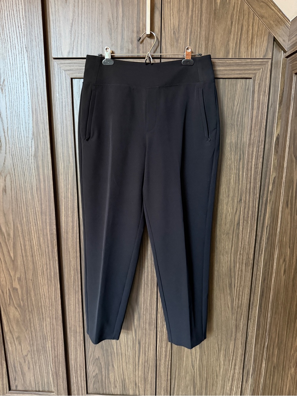 Athleta Endless Black Cropped Tapered Ponte Pants